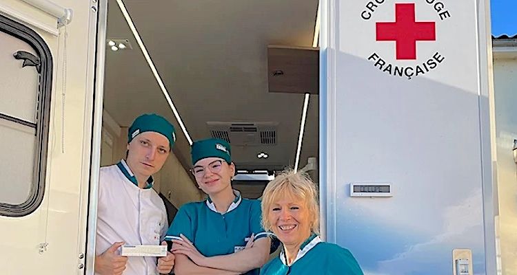 1500 COUPS DE POUCE - Le Bus dentaire dans les villages du Gers